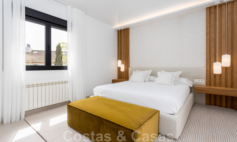 Eigentijdse mediterrane stijl nieuwe villa te koop nabij de golfbaan en het strand in Guadalmina Baja, Marbella 33714