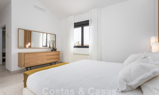 Eigentijdse mediterrane stijl nieuwe villa te koop nabij de golfbaan en het strand in Guadalmina Baja, Marbella 33717 