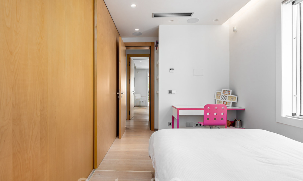 Modern gerenoveerde villa te koop in een rustige, residentiële omgeving nabij golf en strand in Guadalmina nabij San Pedro - Marbella 34131