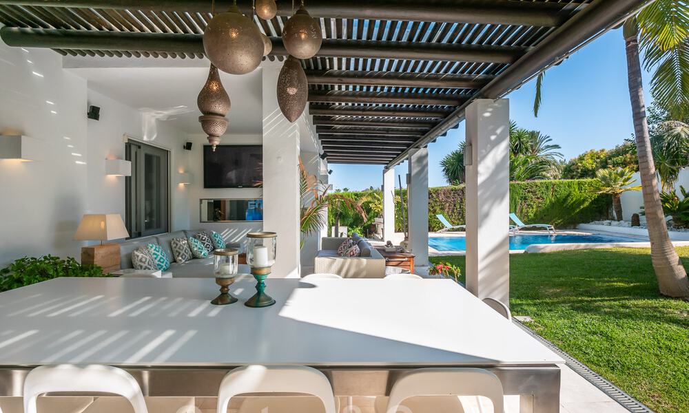 Modern gerenoveerde villa te koop in een rustige, residentiële omgeving nabij golf en strand in Guadalmina nabij San Pedro - Marbella 34141