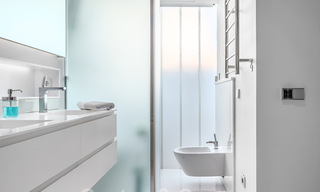 Modern gerenoveerde villa te koop in een rustige, residentiële omgeving nabij golf en strand in Guadalmina nabij San Pedro - Marbella 34165 