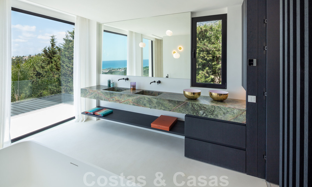 Moderne mediterrane design villa te koop met panoramisch zeezicht in Cascada de Camojan, Golden Mile, Marbella 34306