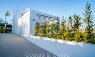 Instapklare, nieuwe moderne villa te koop in vijfsterren golfresort in Marbella - Benahavis 34468 