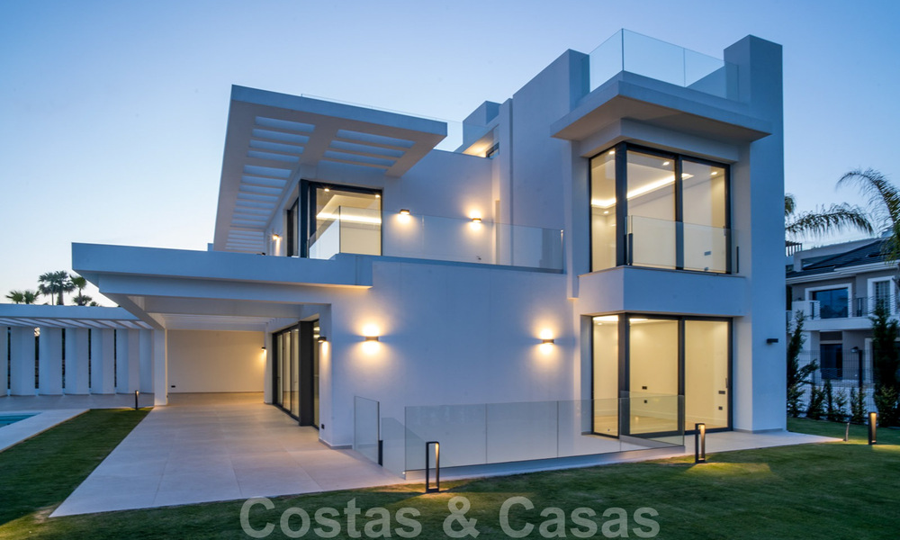 Instapklare, nieuwe moderne villa te koop in vijfsterren golfresort in Marbella - Benahavis 34494