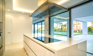 Instapklare, nieuwe moderne villa te koop in vijfsterren golfresort in Marbella - Benahavis 34515 
