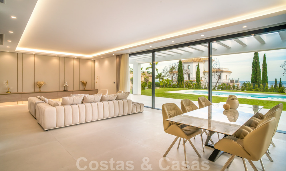 Instapklare, moderne nieuwbouwvilla te koop met zeezicht in vijfsterren golfresort in Marbella - Benahavis 34578