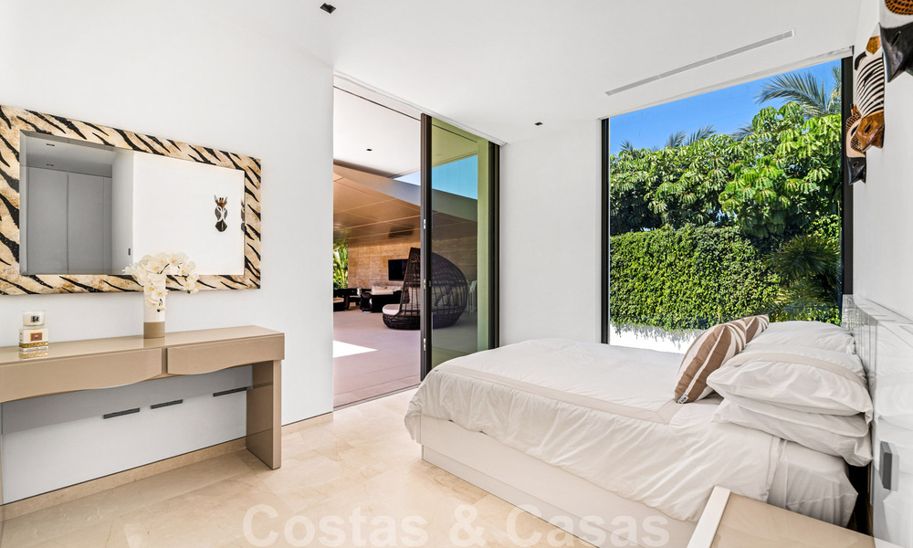 Nieuw op de markt! Moderne luxevilla te koop in het hart van de Golden Mile, Marbella 34660