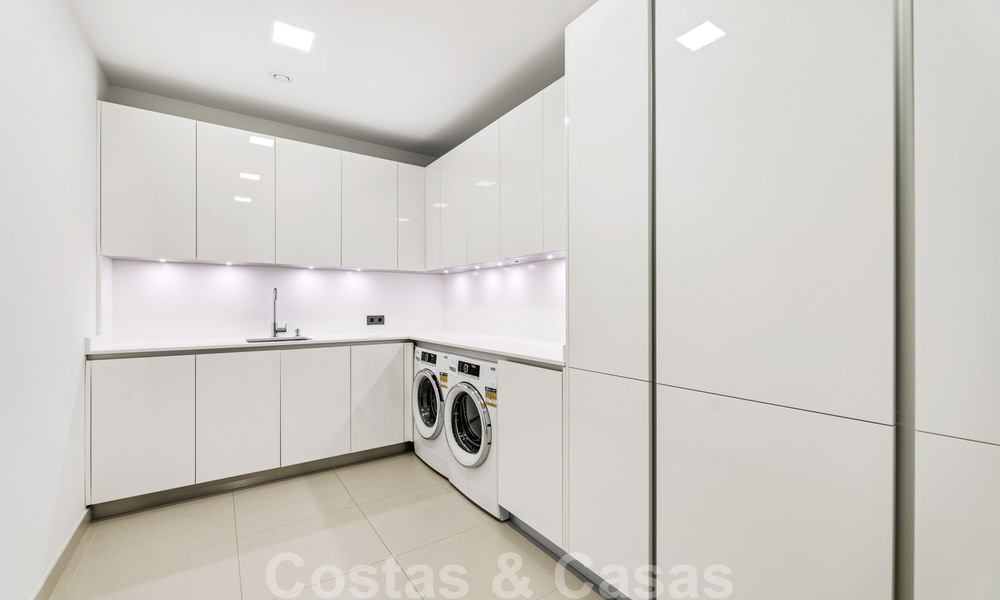 Nieuw op de markt! Moderne luxevilla te koop in het hart van de Golden Mile, Marbella 34663