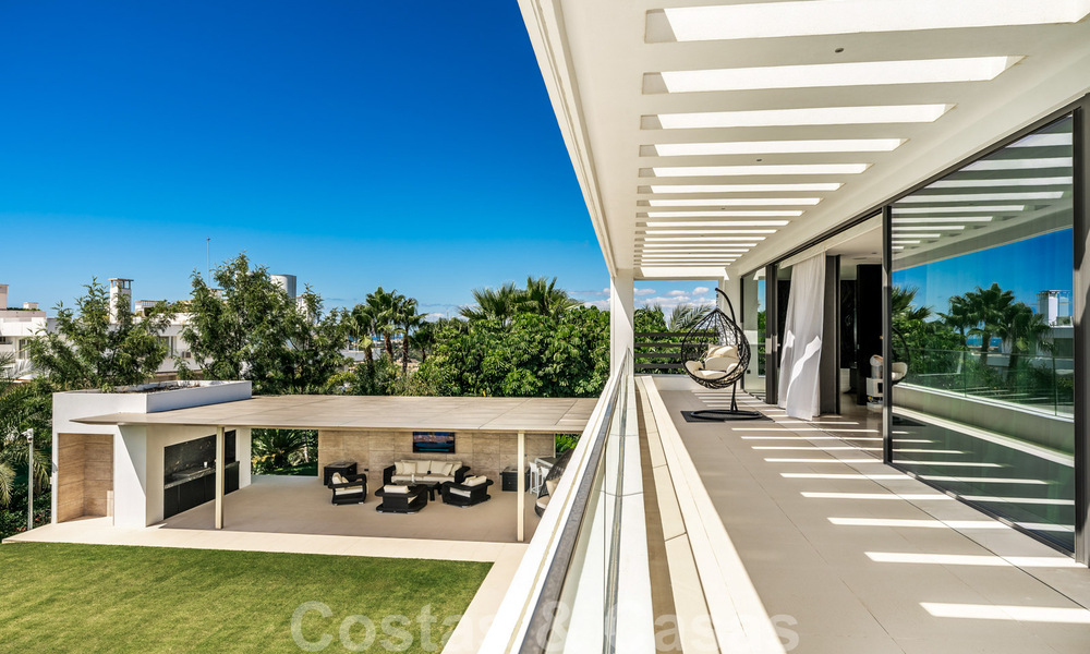 Nieuw op de markt! Moderne luxevilla te koop in het hart van de Golden Mile, Marbella 34679