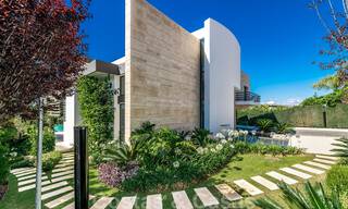 Nieuw op de markt! Moderne luxevilla te koop in het hart van de Golden Mile, Marbella 34680 
