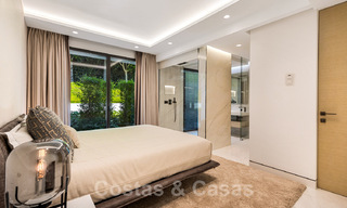 Neusje-van-de-zalm, modern instapklaar appartement te koop, direct aan het strand tussen Marbella en Estepona 34684 