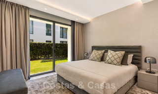 Neusje-van-de-zalm, modern instapklaar appartement te koop, direct aan het strand tussen Marbella en Estepona 34697 