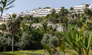 Smaakvol gerenoveerd appartement te koop met ruim terras, zee- en bergzicht in La Quinta golfresort, Benahavis - Marbella 34818 