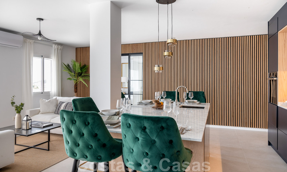 Smaakvol gerenoveerd appartement te koop met ruim terras, zee- en bergzicht in La Quinta golfresort, Benahavis - Marbella 34823