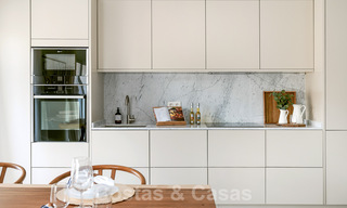 Eigentijds gerenoveerd appartement te koop met ruim terras, zee- en bergzicht in La Quinta golfresort, Benahavis - Marbella 34873 