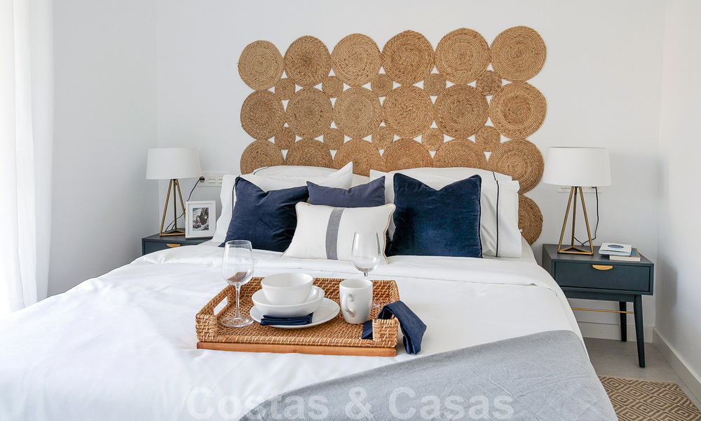 Eigentijds gerenoveerd appartement te koop met ruim terras, zee- en bergzicht in La Quinta golfresort, Benahavis - Marbella 34879