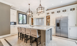 Nieuwbouw villa te koop in een hedendaagse klassieke stijl met zeezicht in vijfsterren golfresort in Marbella - Benahavis 34949 