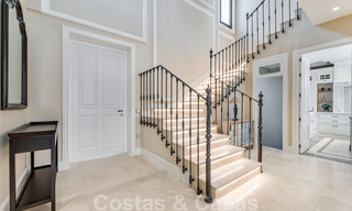 Nieuwbouw villa te koop in een hedendaagse klassieke stijl met zeezicht in vijfsterren golfresort in Marbella - Benahavis 34953 