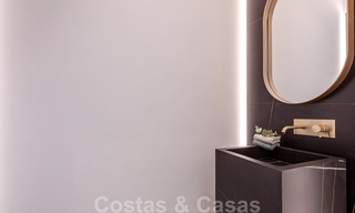 Moderne design villa te koop op korte wandelafstand van het strand en beachclubs en op loopafstand van de promenade en het centrum van San Pedro, Marbella 38015 