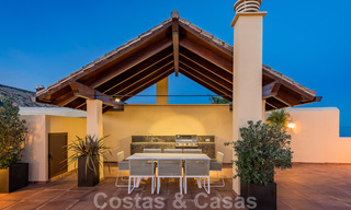 Eigentijds gerenoveerd eerstelijnsstrand Penthouse te koop met panoramisch zeezicht op de New Golden Mile tussen Marbella en Estepona 35288 