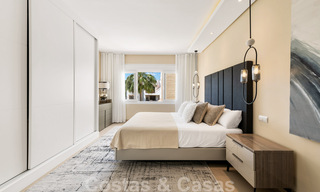 Eigentijds gerenoveerd eerstelijnsstrand Penthouse te koop met panoramisch zeezicht op de New Golden Mile tussen Marbella en Estepona 35316 