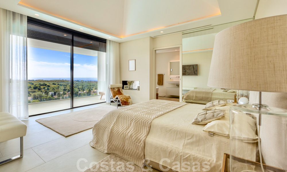 Instapklare, eigentijdse moderne villa te koop met golf- en zeezicht in vijfsterren golfresort in Marbella – Benahavis 35377