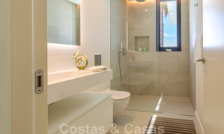 Instapklare, eigentijdse moderne villa te koop met golf- en zeezicht in vijfsterren golfresort in Marbella – Benahavis 35380 