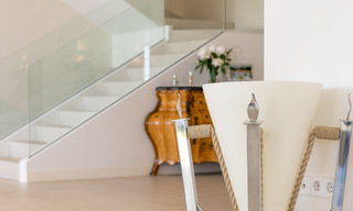 Instapklare, eigentijdse moderne villa te koop met golf- en zeezicht in vijfsterren golfresort in Marbella – Benahavis 35385 