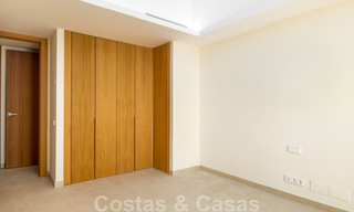 Instapklaar, nieuw penthouse te koop met panoramisch zeezicht te koop in een prachtig meer- en golfresort in Benahavis - Marbella 35464 