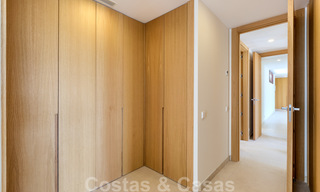 Instapklaar, nieuw penthouse te koop met panoramisch zeezicht te koop in een prachtig meer- en golfresort in Benahavis - Marbella 35471 