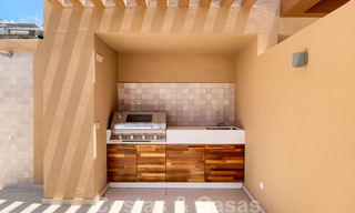 Instapklaar, nieuw penthouse te koop met panoramisch zeezicht te koop in een prachtig meer- en golfresort in Benahavis - Marbella 35477 