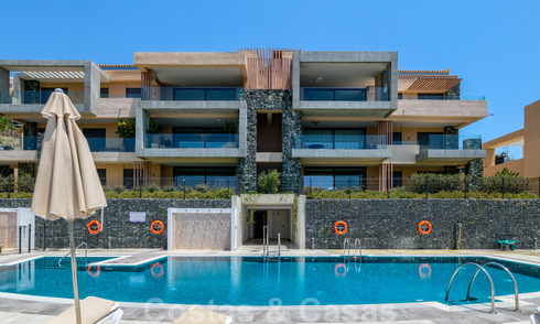 Instapklaar, nieuw penthouse te koop met panoramisch zeezicht te koop in een prachtig meer- en golfresort in Benahavis - Marbella 35491