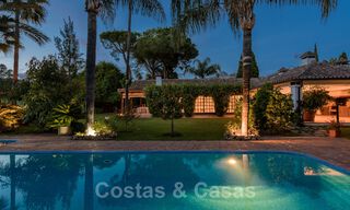 Romantische eerstelijns golf villa te koop in Nueva Andalucia, Marbella met prachtig uitzicht op de golfbaan 35524 