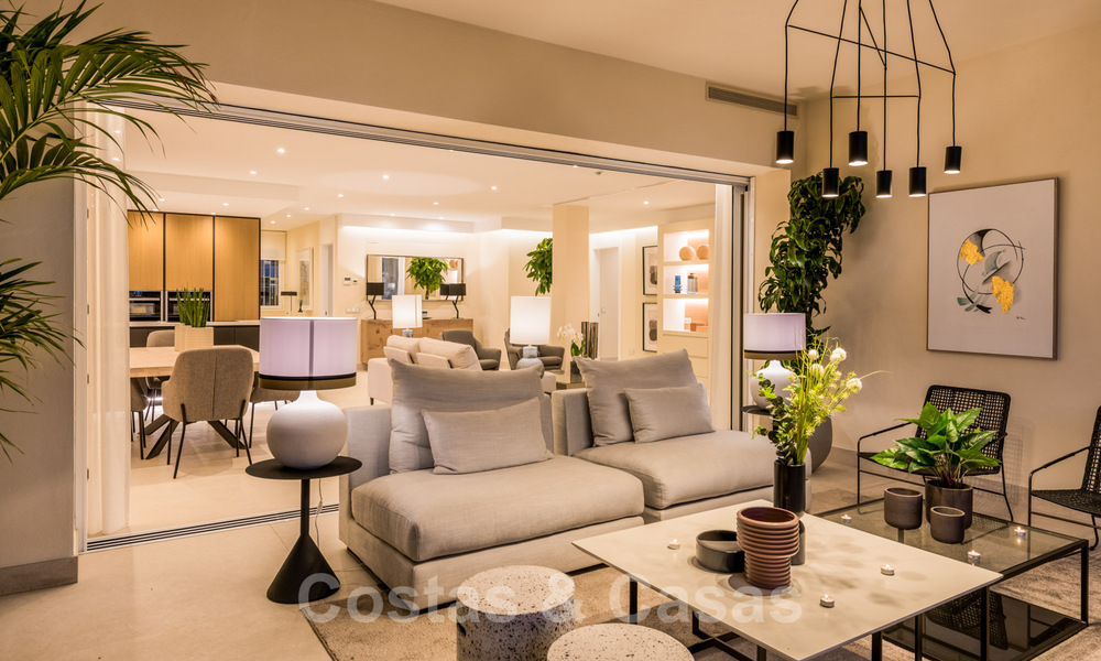 Exclusief appartement te koop met zeezicht in een eerstelijnsstrandcomplex aan de New Golden Mile, Marbella - Estepona 35553