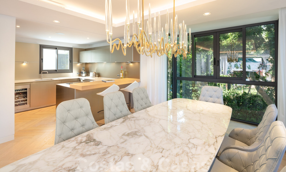 Tweedelijnsstrand luxevilla te koop in Puente Romano, Golden Mile, Marbella 35607