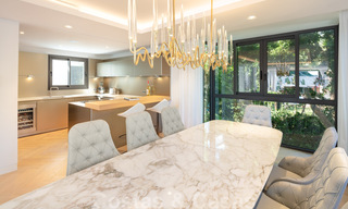 Tweedelijnsstrand luxevilla te koop in Puente Romano, Golden Mile, Marbella 35607 
