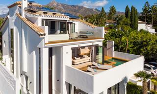 Tweedelijnsstrand luxevilla te koop in Puente Romano, Golden Mile, Marbella 35617 