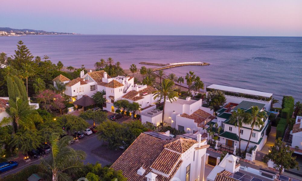 Tweedelijnsstrand luxevilla te koop in Puente Romano, Golden Mile, Marbella 35629