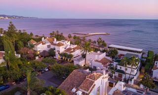 Tweedelijnsstrand luxevilla te koop in Puente Romano, Golden Mile, Marbella 35629 