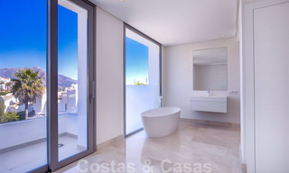 Instapklare, nieuwe moderne luxevilla te koop in Marbella - Benahavis in een afgesloten en beveiligde woonwijk 35649 