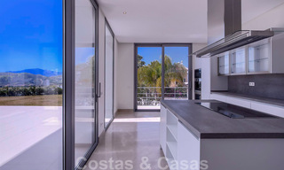 Instapklare, nieuwe moderne luxevilla te koop in Marbella - Benahavis in een beveiligde urbanisatie 35720 