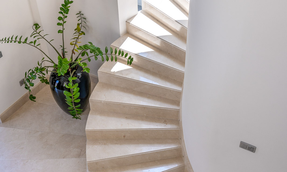 Instapklare luxevilla te koop, eerstelijns golf in Benahavis - Marbella 35798