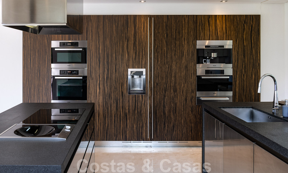 Instapklare luxevilla te koop, eerstelijns golf in Benahavis - Marbella 35804