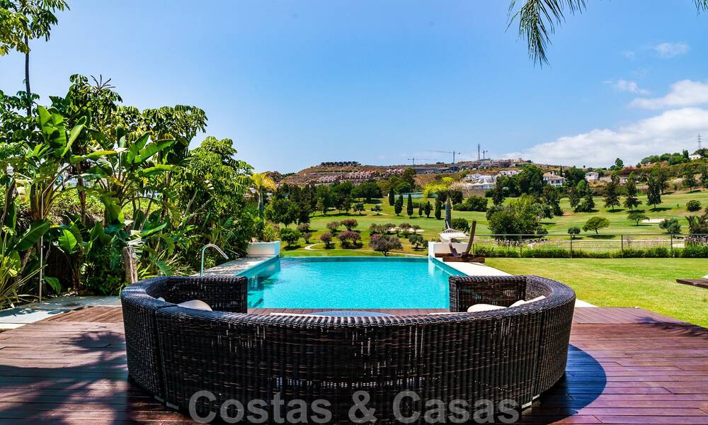 Instapklare luxevilla te koop, eerstelijns golf in Benahavis - Marbella 35805