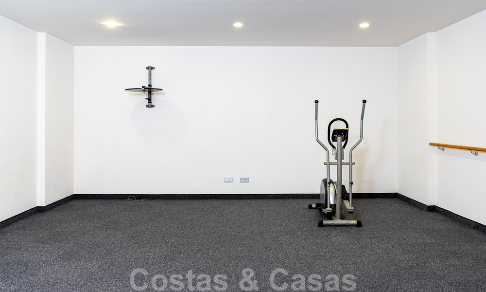 Instapklare luxevilla te koop, eerstelijns golf in Benahavis - Marbella 35822