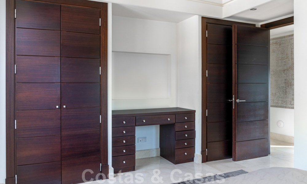 Instapklare luxevilla te koop, eerstelijns golf in Benahavis - Marbella 35831