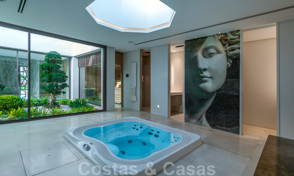 Instapklare, super luxueuze, nieuwe moderne villa te koop, met schitterend uitzicht in een golf urbanisatie in Marbella - Benahavis 35843