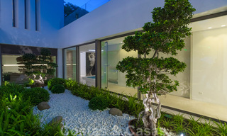 Instapklare, super luxueuze, nieuwe moderne villa te koop, met schitterend uitzicht in een golf urbanisatie in Marbella - Benahavis 35844 