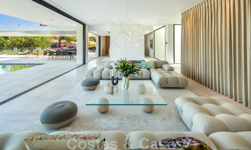 Sensationele nieuwe moderne luxevilla te koop met zeezicht in “gated” El Madroñal in het gebied van Marbella - Benahavis 35930