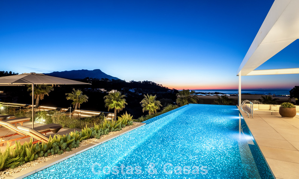 Sensationele moderne luxevilla te koop met zeezicht in “gated” El Madroñal in het gebied van Marbella - Benahavis 779432